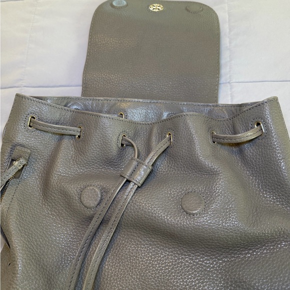 Tory Burch Pebbled Leather Backpack in Gray with Gold Logo main image 7